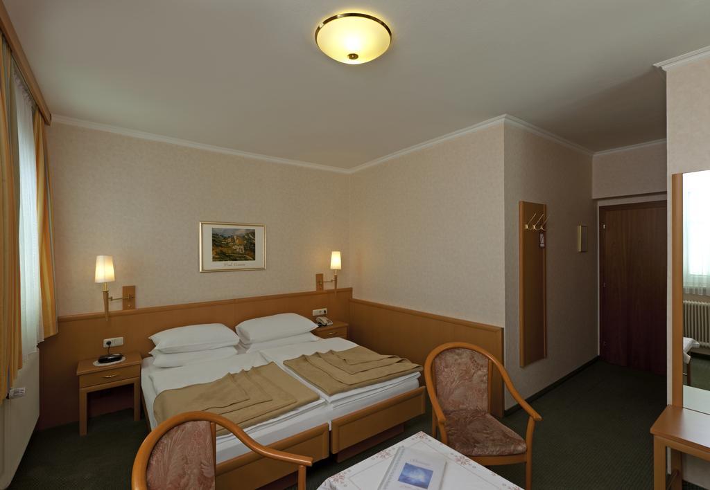 Hotel Hallerhof باد هول المظهر الخارجي الصورة